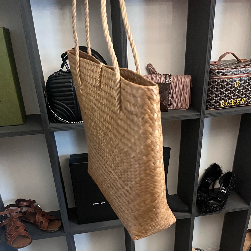 Handmade raffia bag - Picture 6 of 7